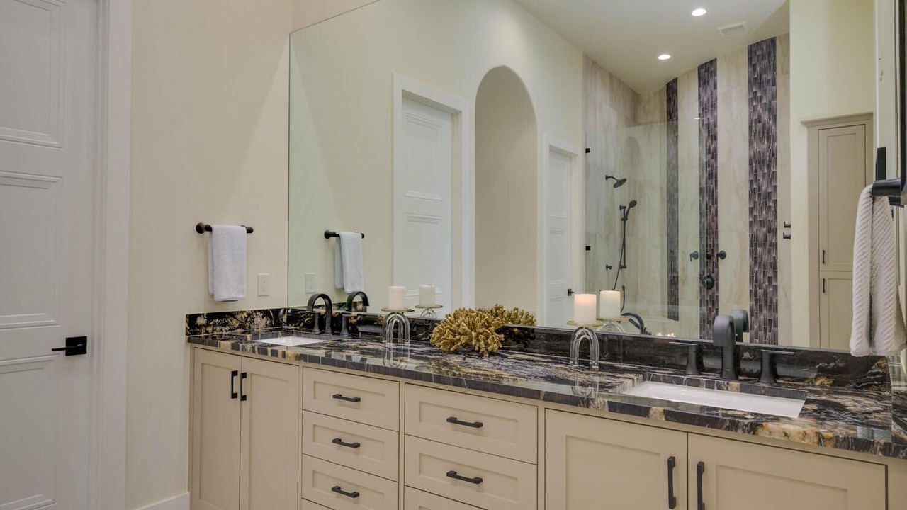 Photo of Bathroom in Horseshoe Bay West