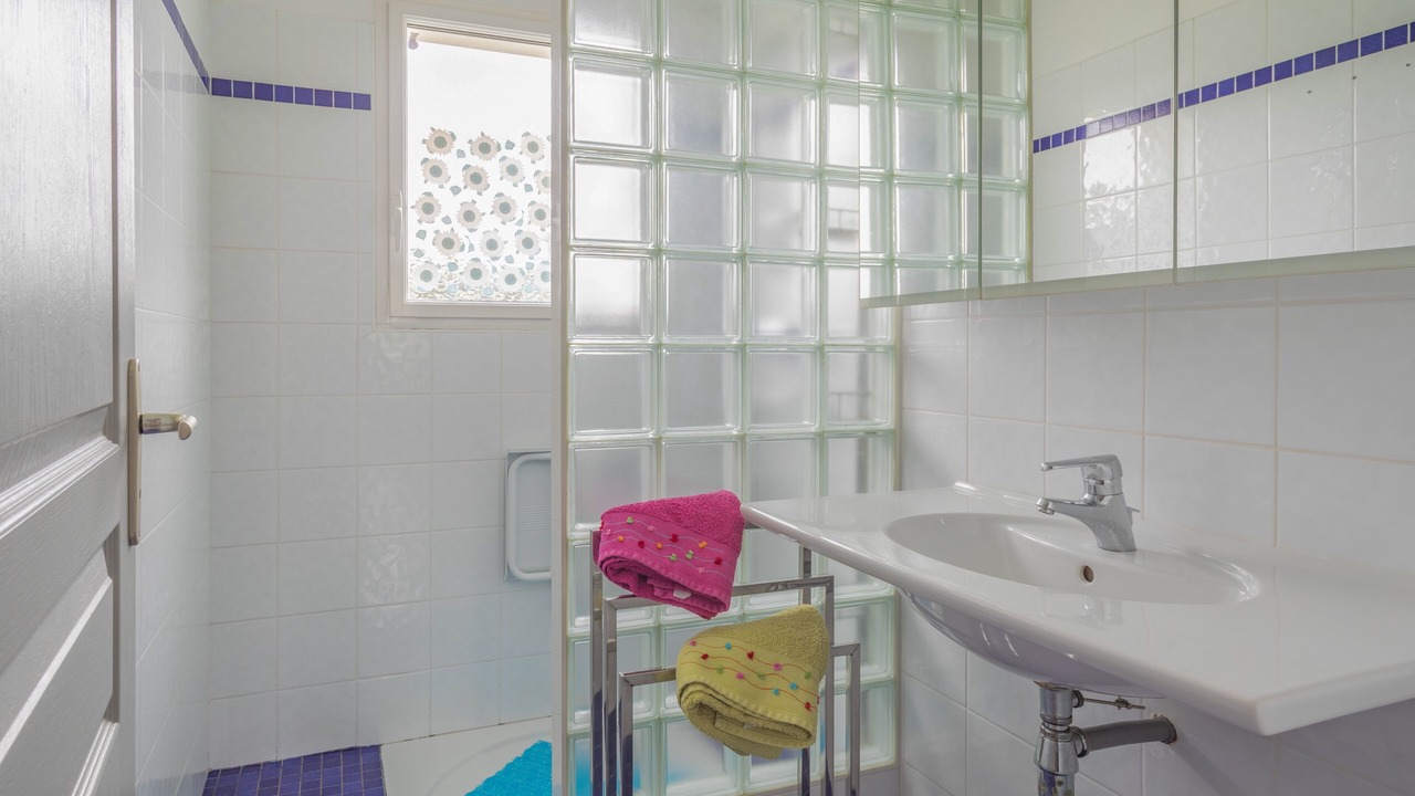 Photo of Bathroom in Pleherel-Plage-Vieux-Bourg