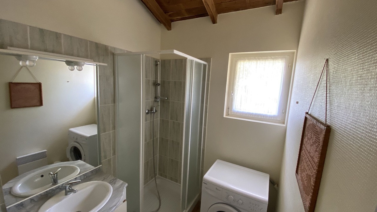 Photo of Bathroom in Doissat