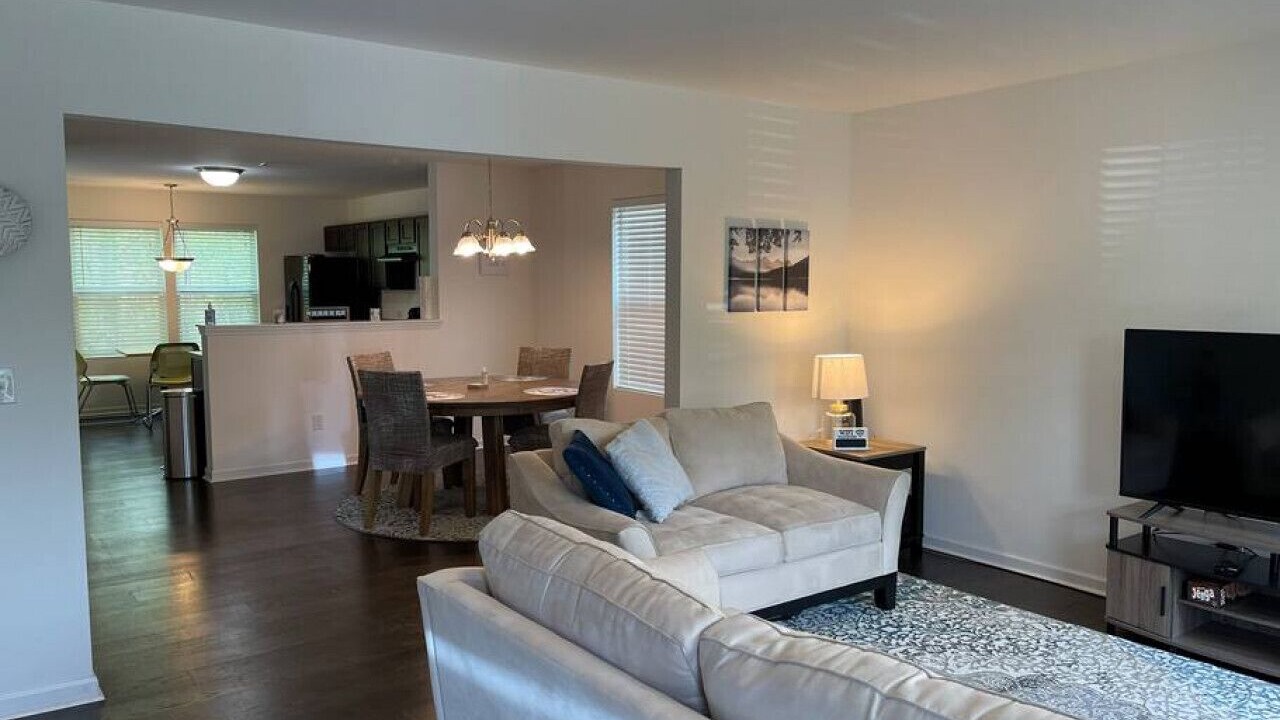 Photo of Livingroom in Oakdale