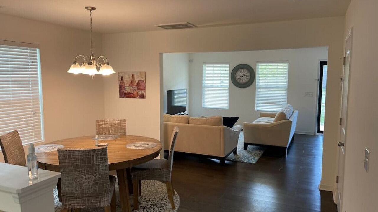 Photo of Livingroom in Oakdale