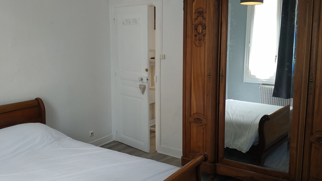 Photo of Bedroom in Chinon