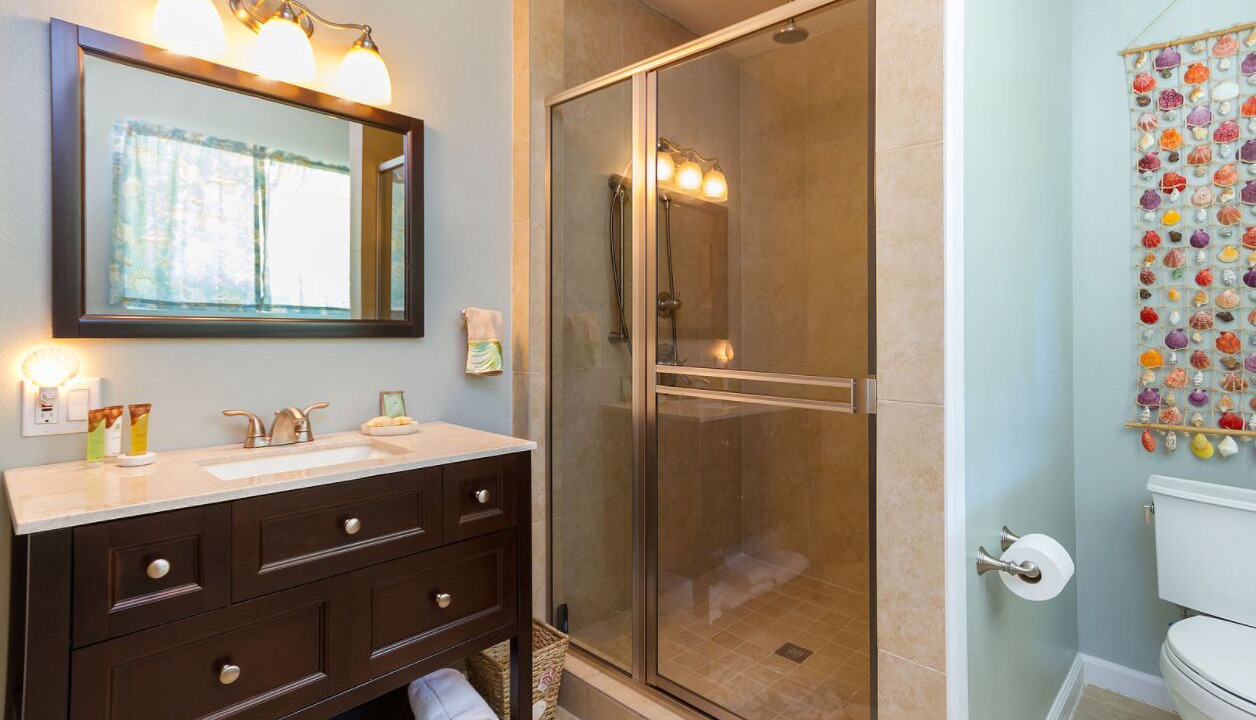 Photo of Bathroom in Waimanalo Beach