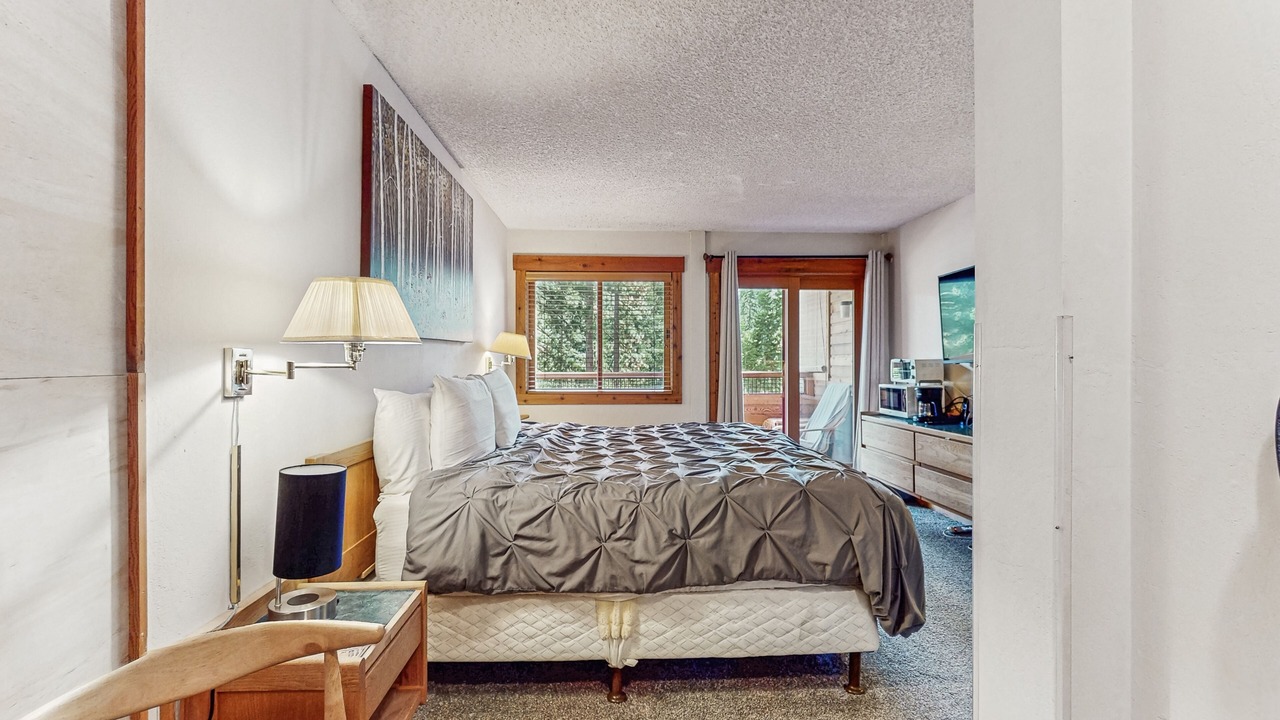 Photo of Bedroom in Tahoe Woods