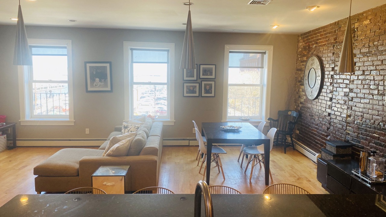 Photo of Livingroom in North End