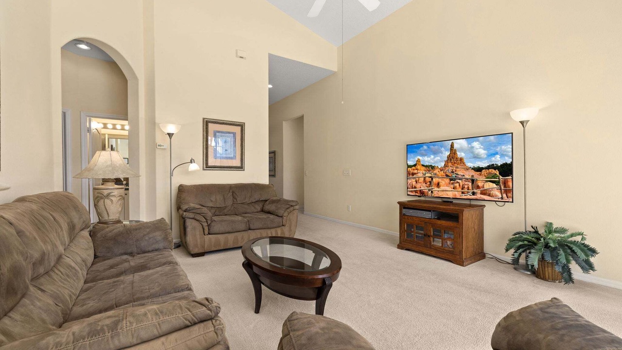 Photo of Livingroom in Tuscan Hills