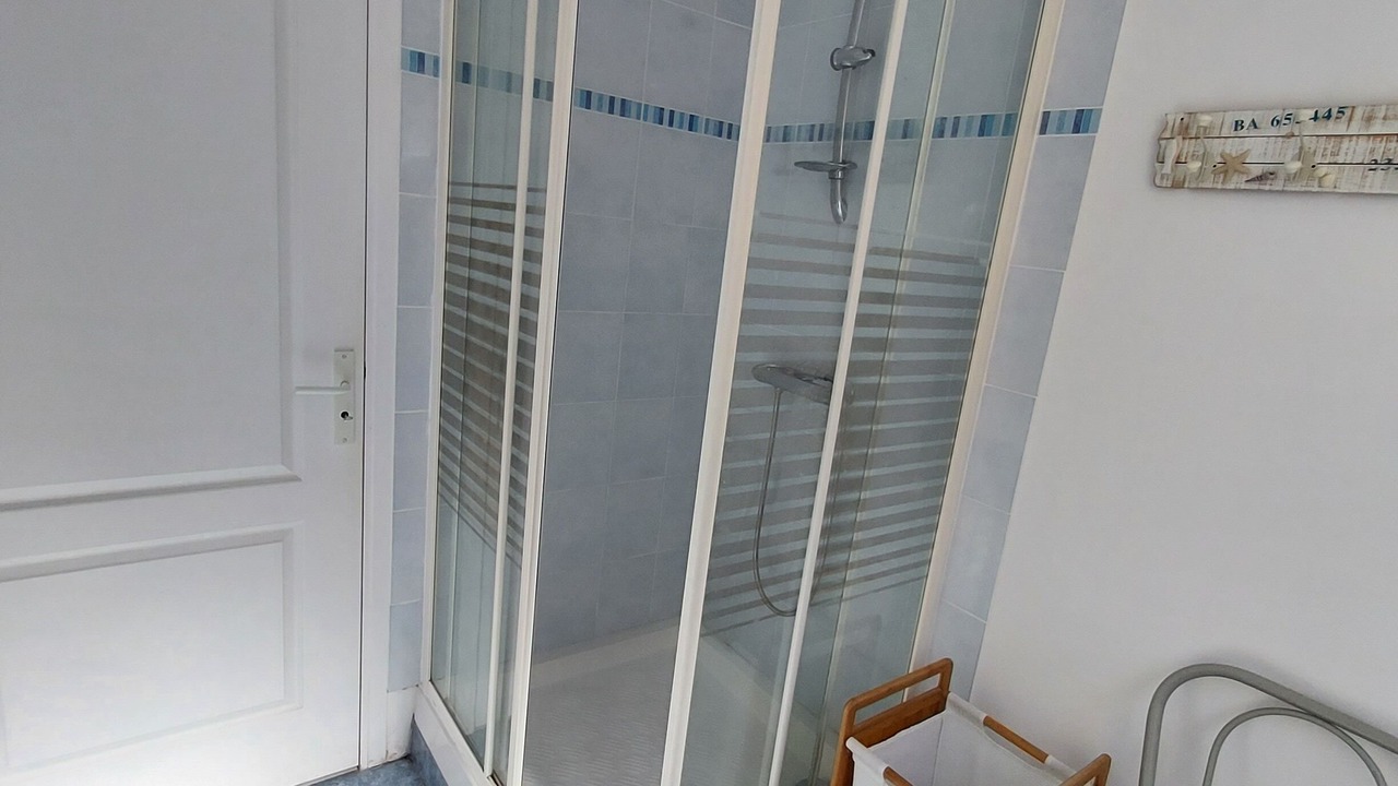 Photo of Bathroom in Varaville