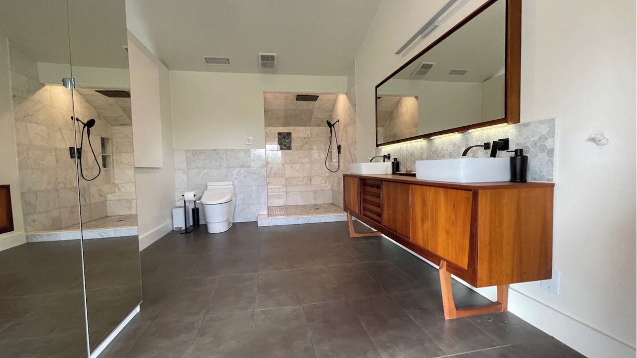 Photo of Bathroom in Pleasant Valley