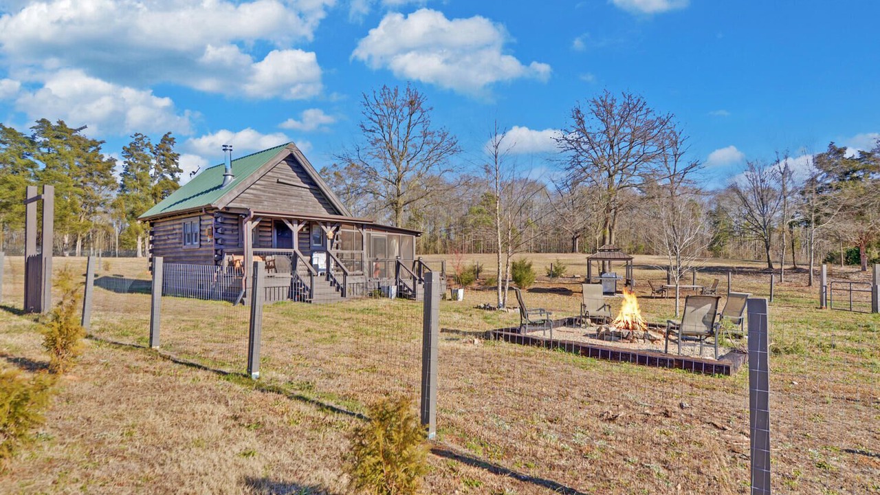 Photo of Outdoor in Hartwell