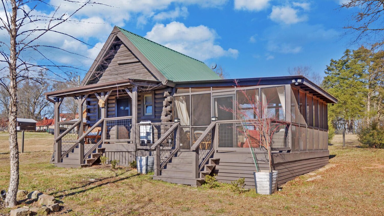 Photo of Outdoor in Hartwell