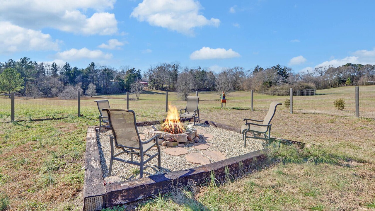 Photo of Outdoor in Hartwell