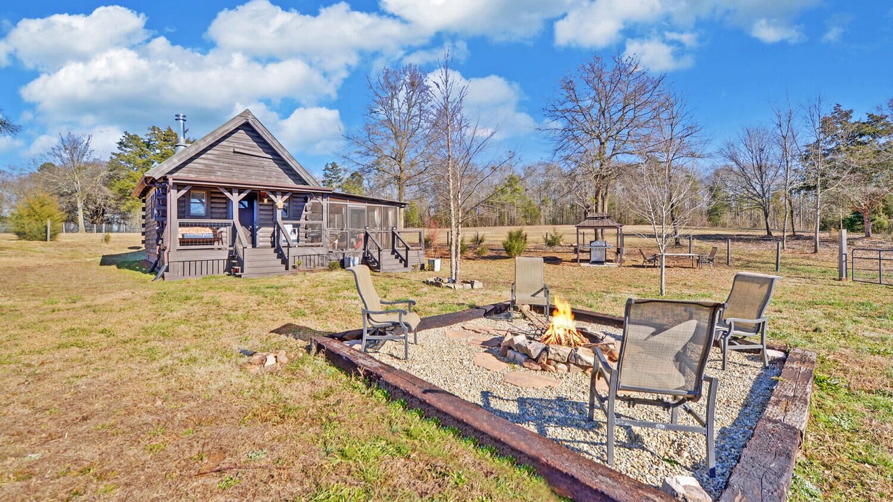 Photo of Outdoor in Hartwell