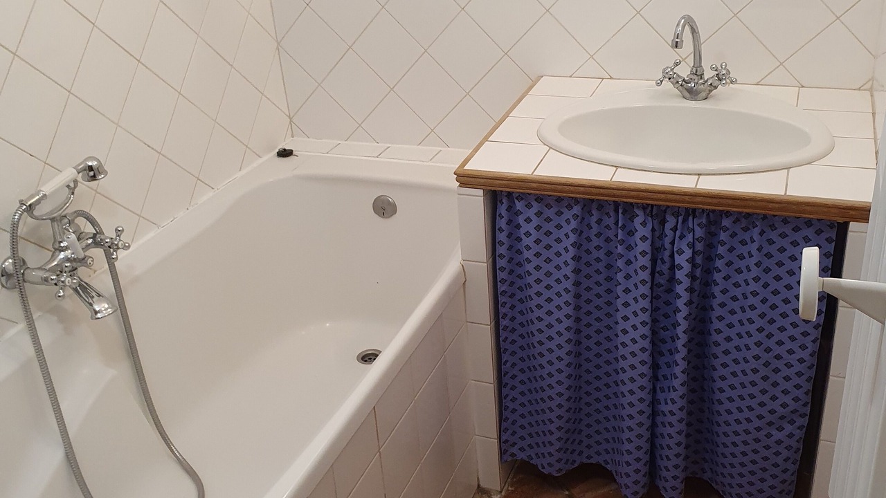 Photo of Bathroom in Saint-Paulet-de-Caisson