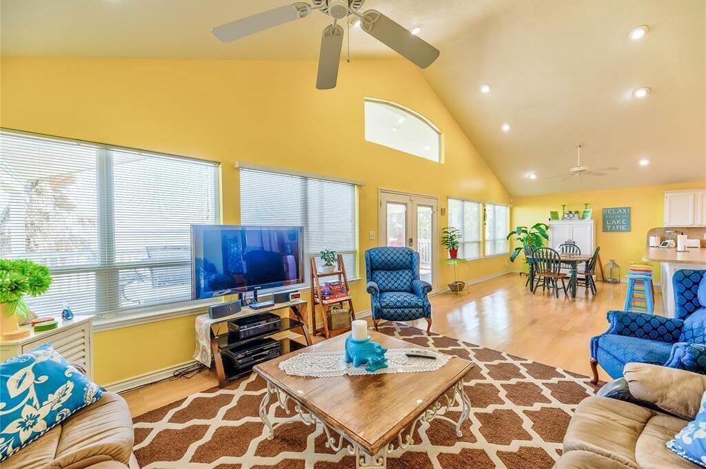 Photo of Bedroom in Pointblank
