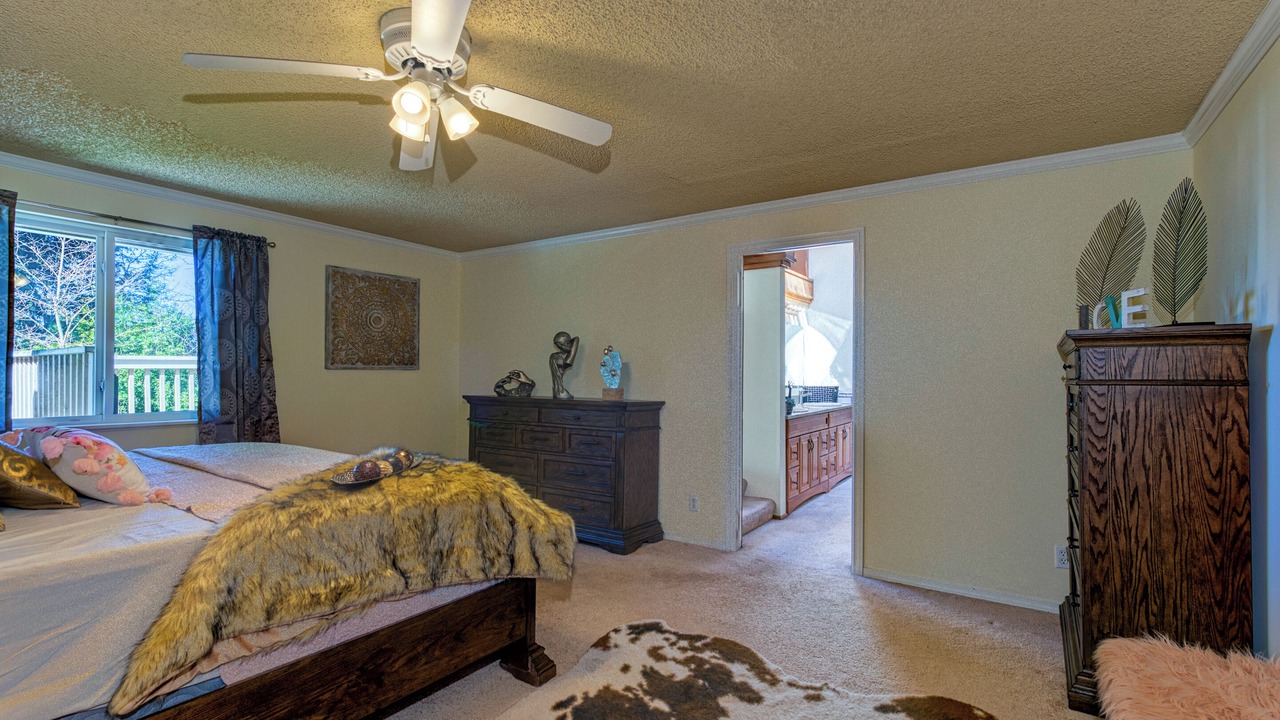 Photo of Bedroom in Cougar Mountain