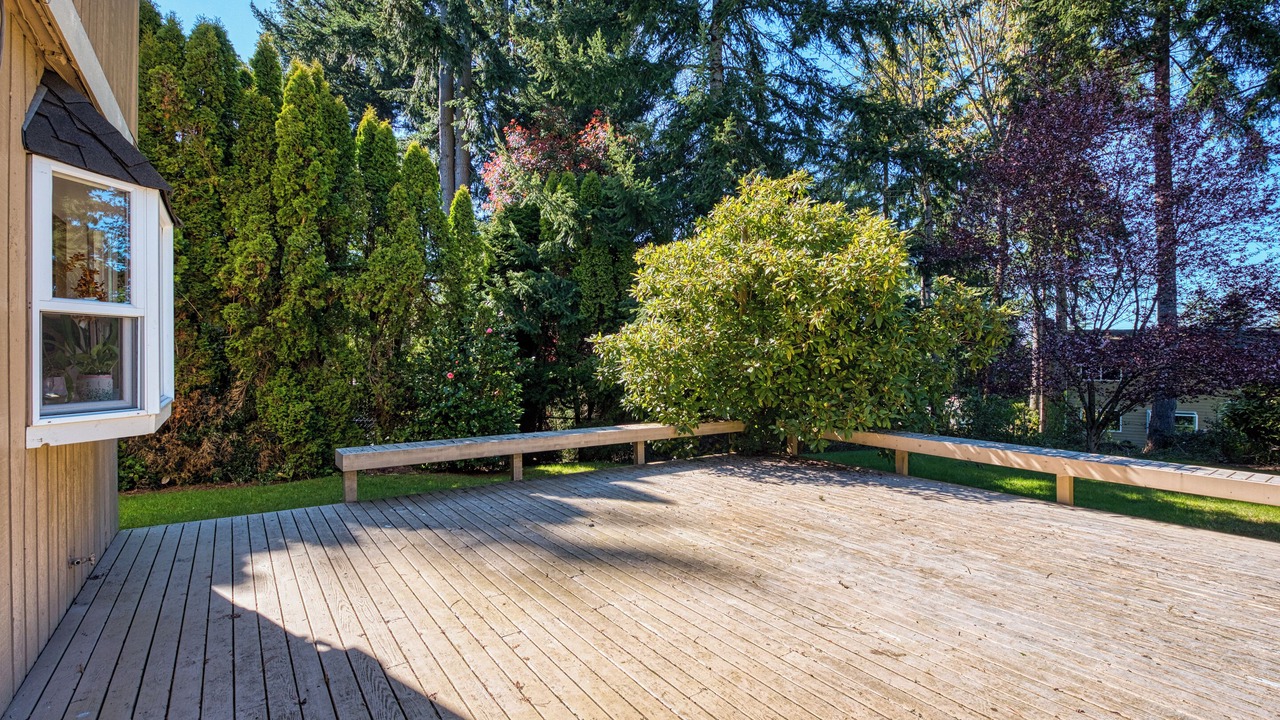 Photo of Patio Balcony in Cougar Mountain