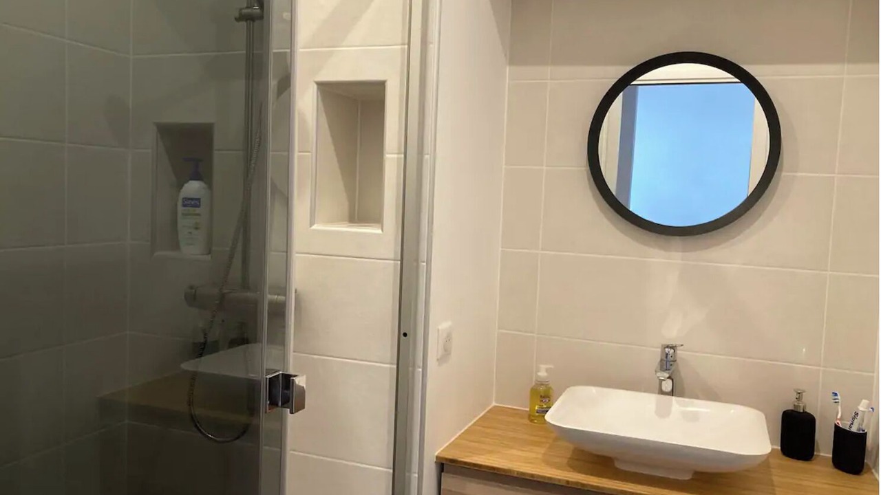 Photo of Bathroom in Tours City Centre
