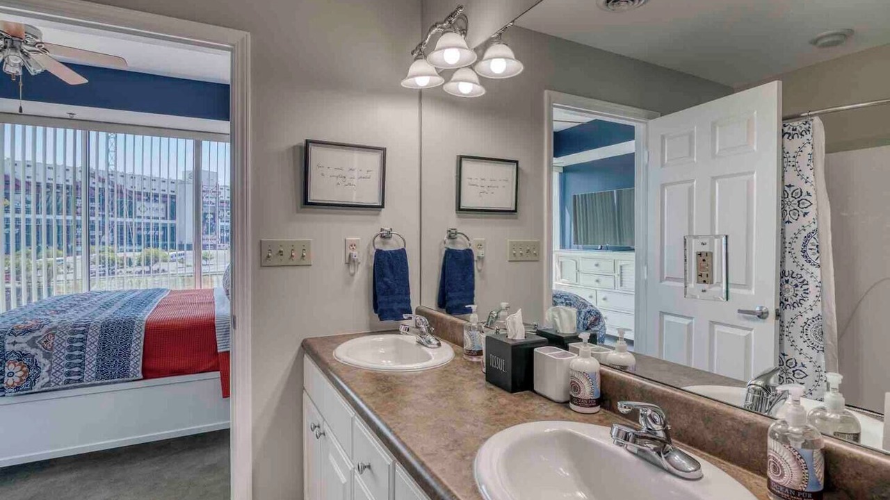 Photo of Bathroom in Bluff City