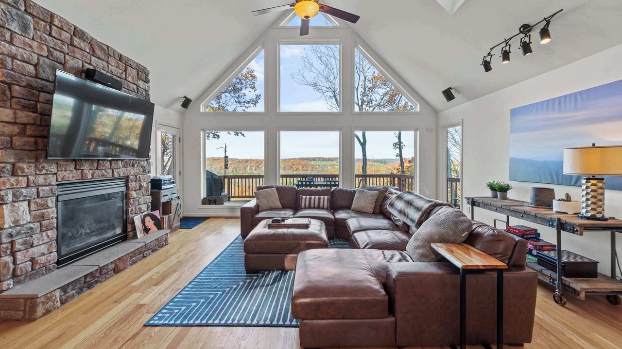 Photo of Livingroom in Front Royal