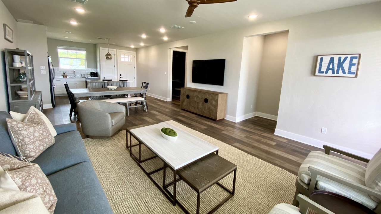 Photo of Livingroom in Graford
