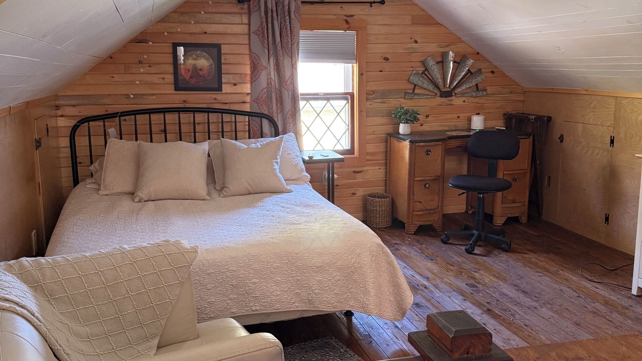 Photo of Bedroom in Castleton