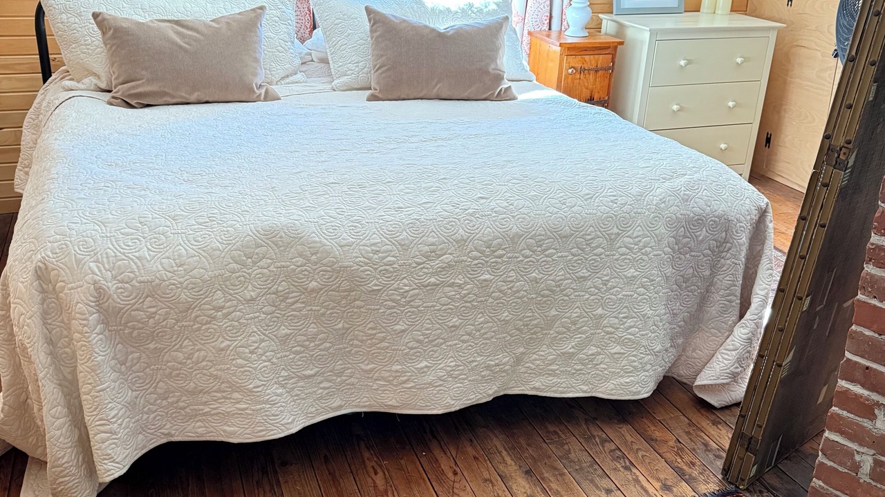 Photo of Bedroom in Castleton