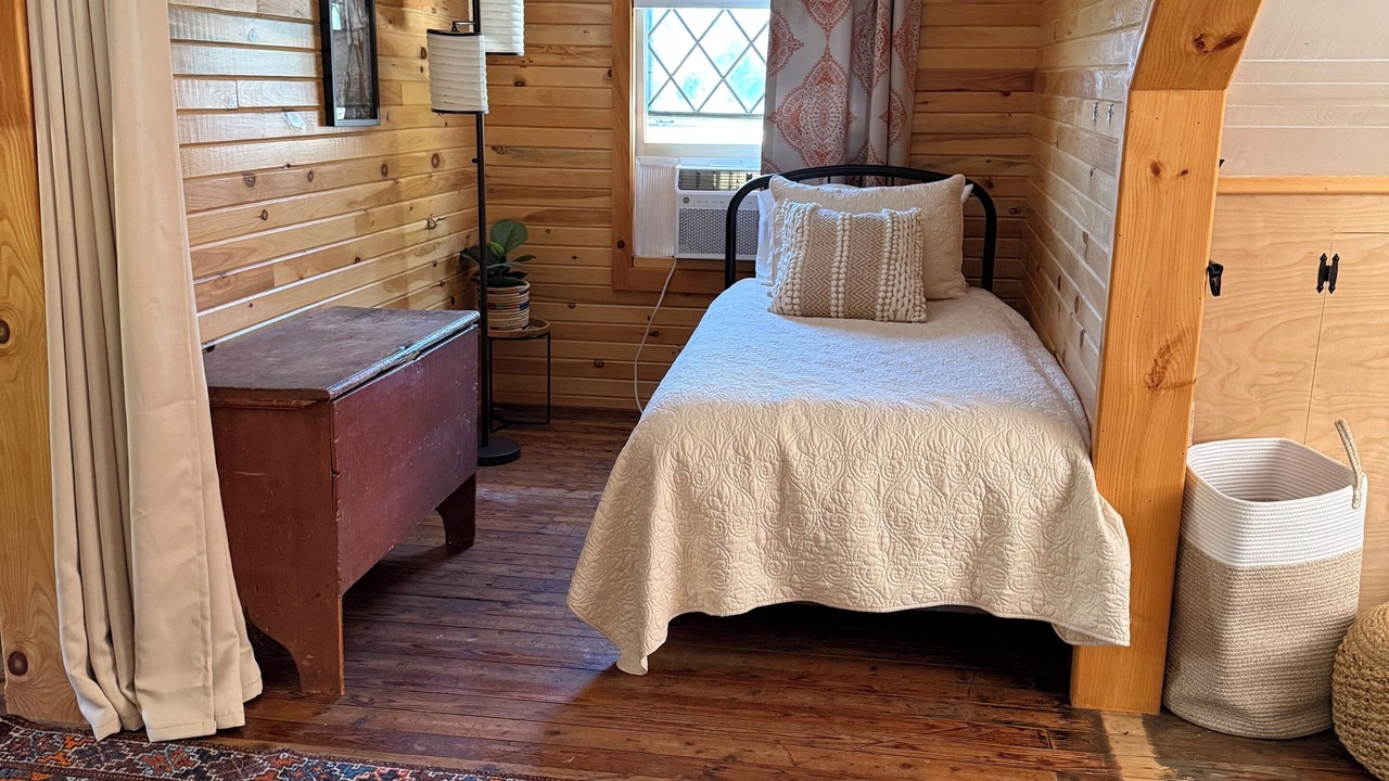 Photo of Bedroom in Castleton