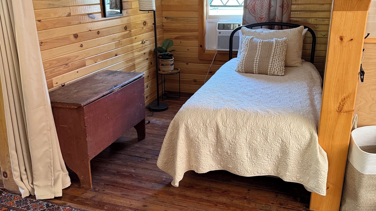 Photo of Bedroom in Castleton