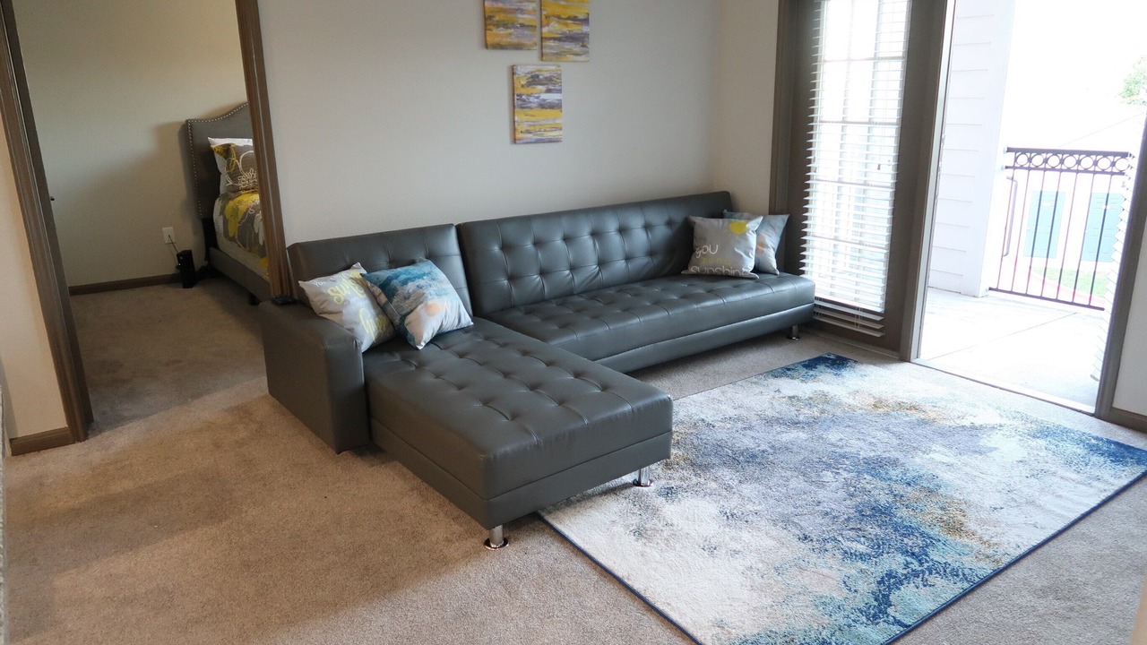 Photo of Livingroom in South Main