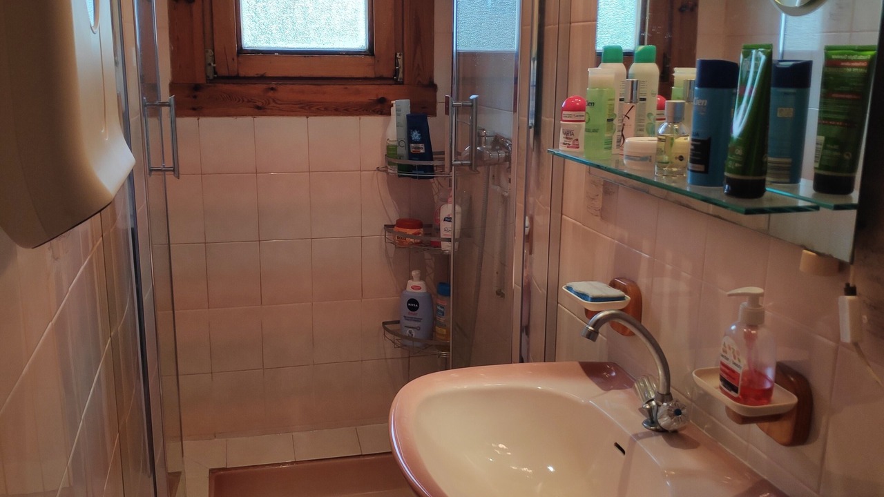 Photo of Bathroom in Saint-Leger-de-Fougeret