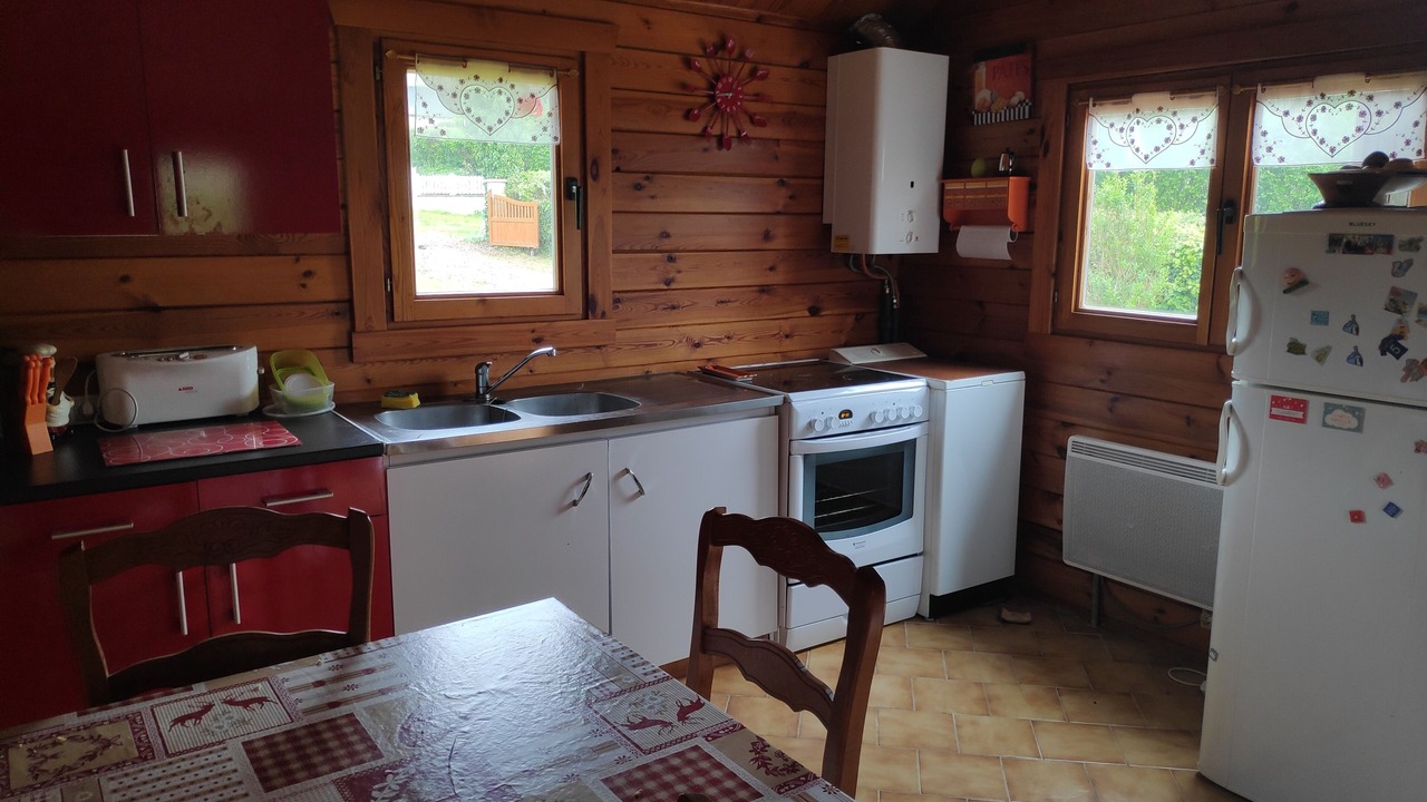 Photo of Kitchen in Saint-Leger-de-Fougeret