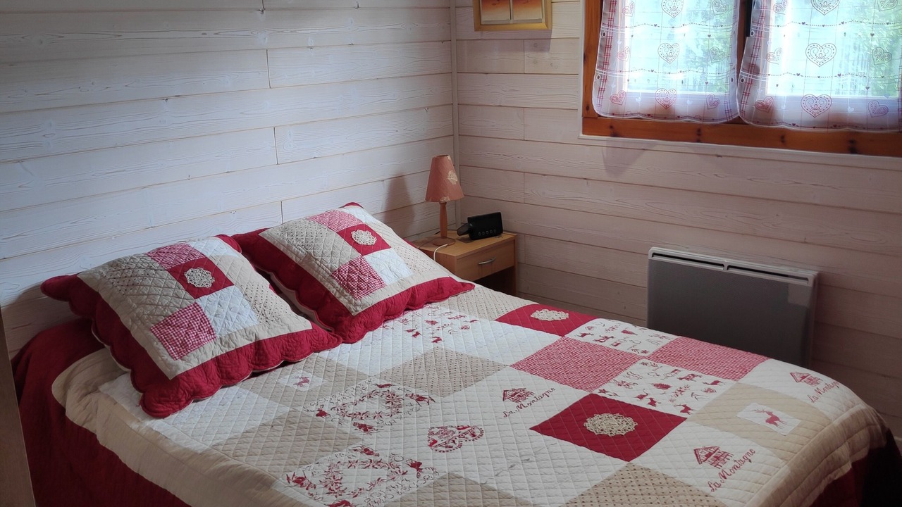 Photo of Bedroom in Saint-Leger-de-Fougeret