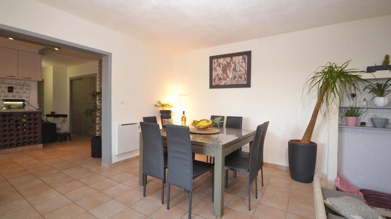 Photo of Bedroom in Saint-Paul-Trois-Chateaux