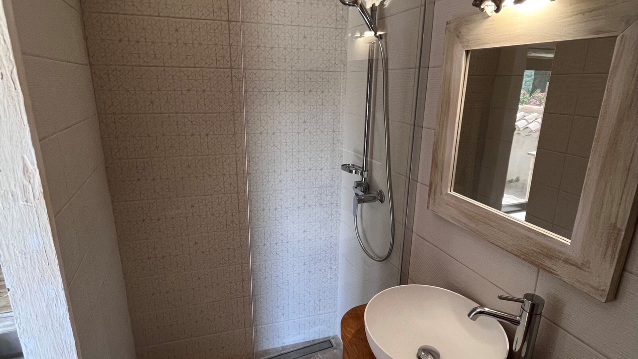 Photo of Bathroom in Barjac