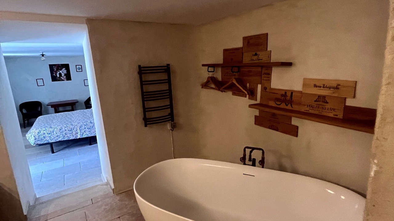 Photo of Bathroom in Barjac