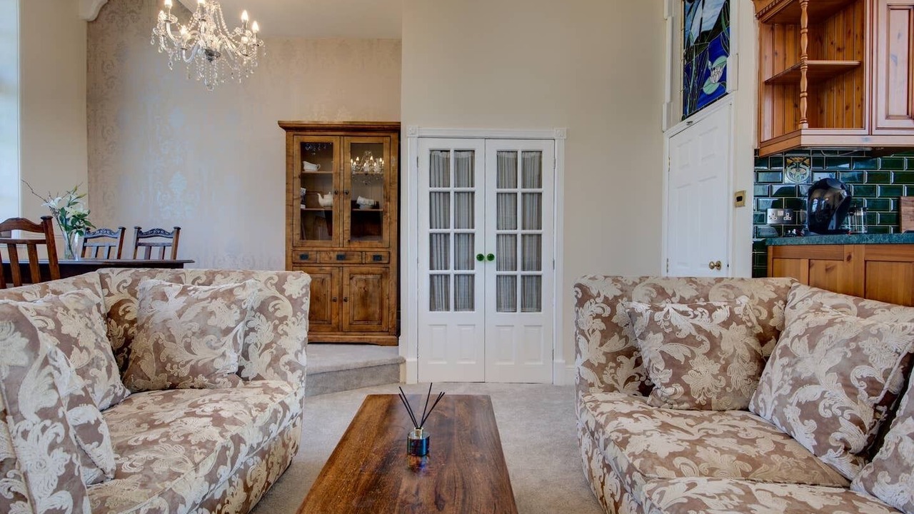 Photo of Livingroom in Swinton