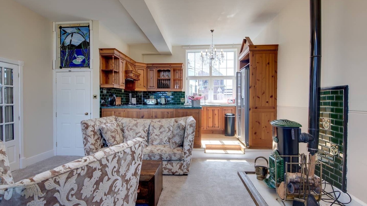 Photo of Livingroom in Swinton