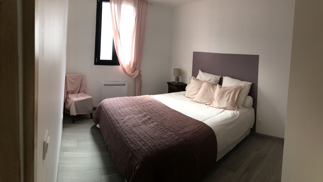 Photo of Bedroom in Reaup-Lisse