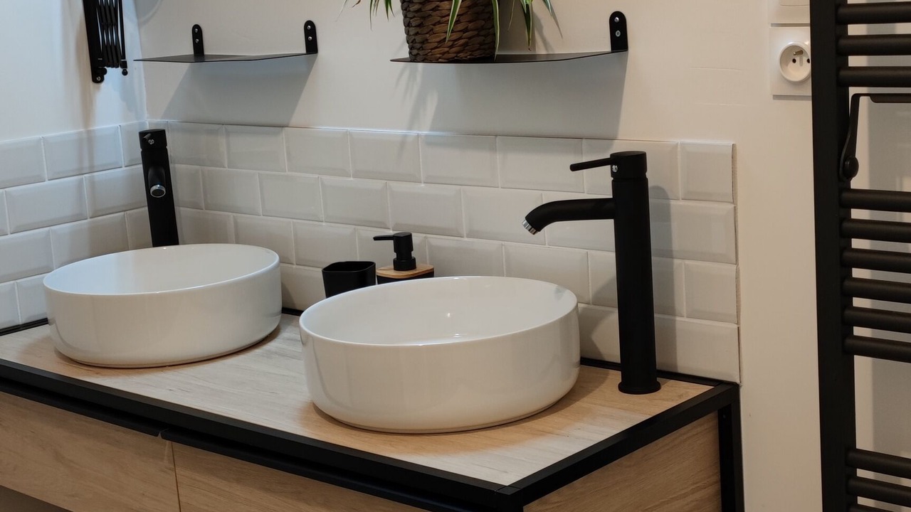 Photo of Bathroom in Guipavas
