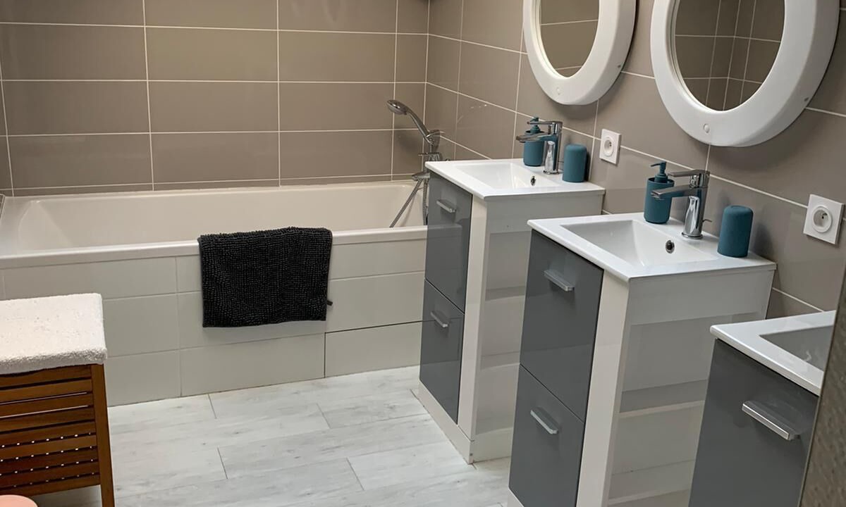 Photo of Bathroom in Le Cres