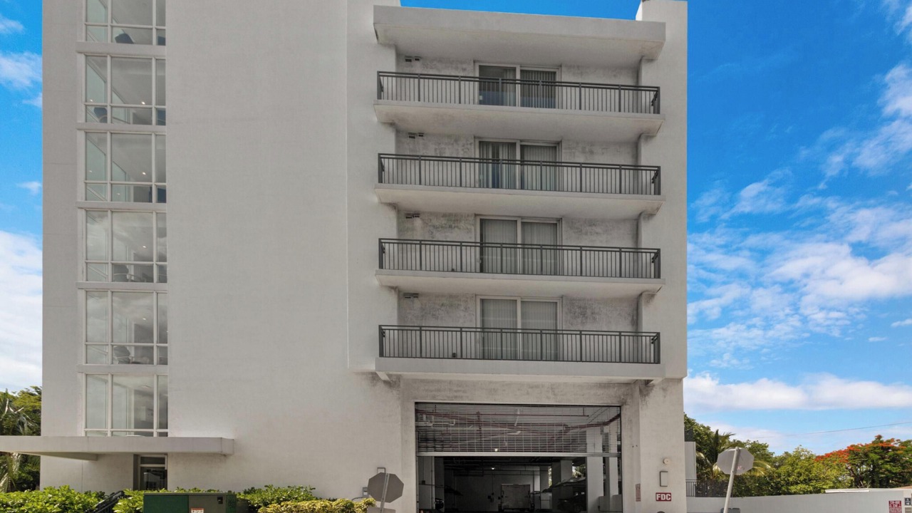 Photo of Outdoor in Coral Way