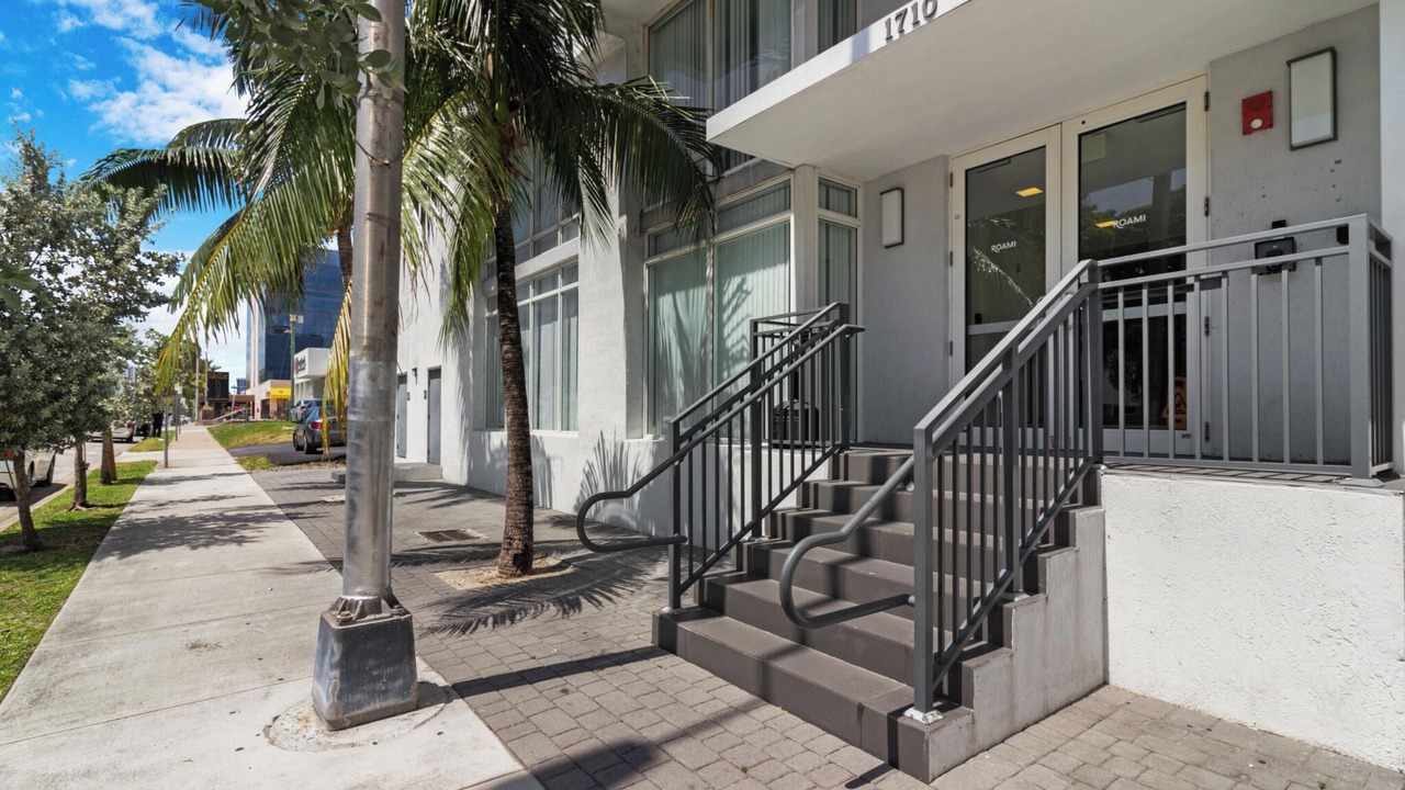 Photo of Outdoor in Coral Way