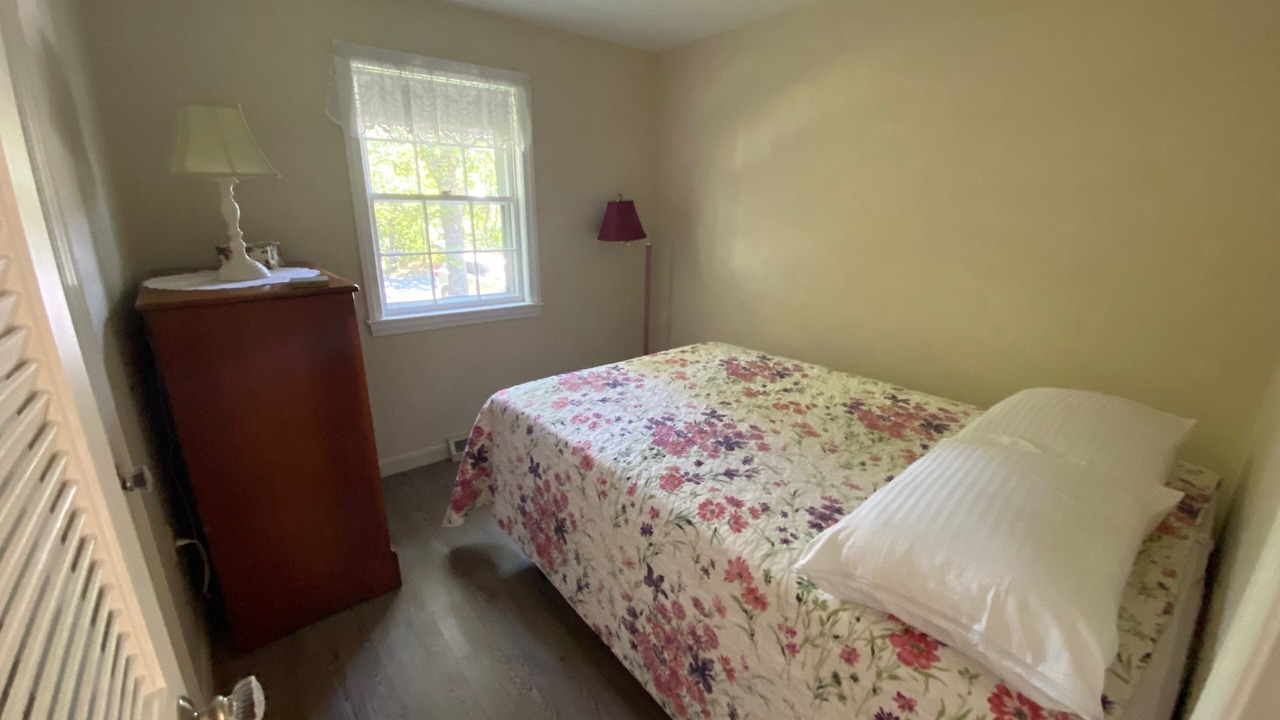 Photo of Bedroom in Silver Beach