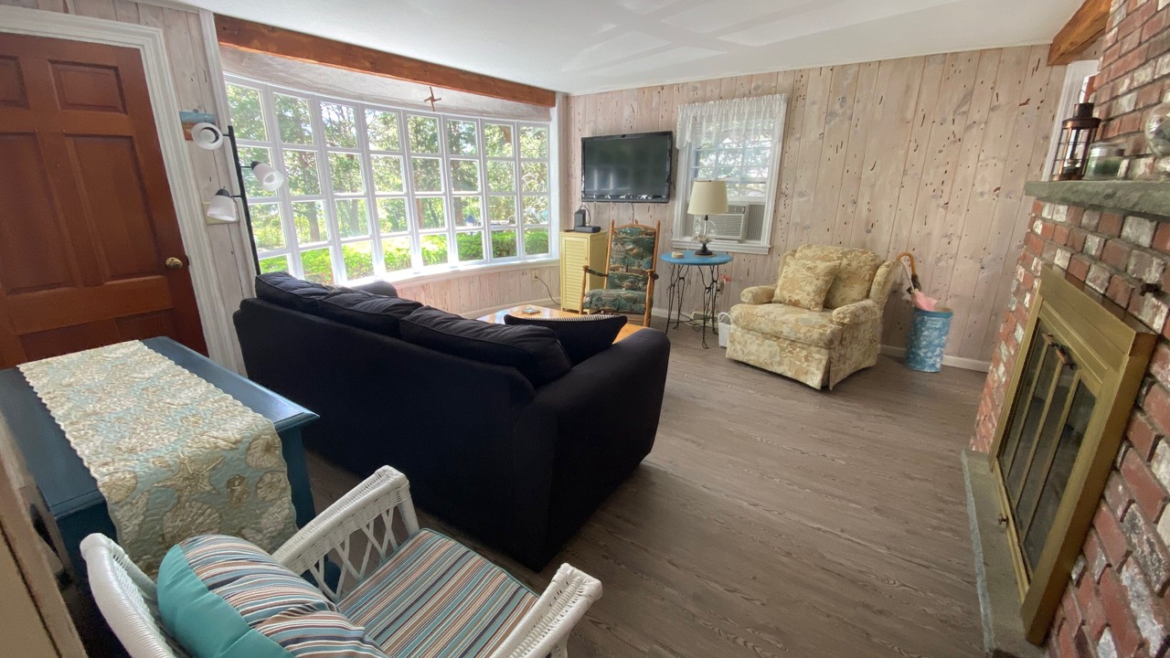 Photo of Livingroom in Silver Beach