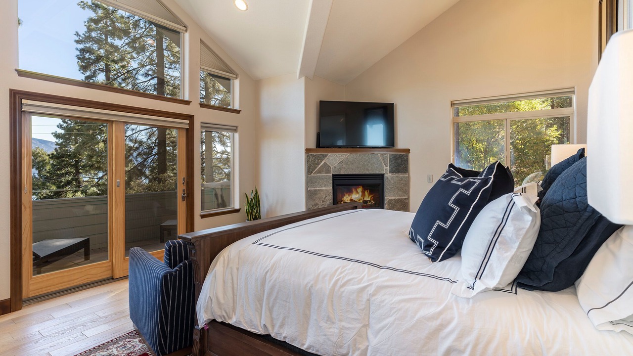 Photo of Bedroom in Crystal Bay