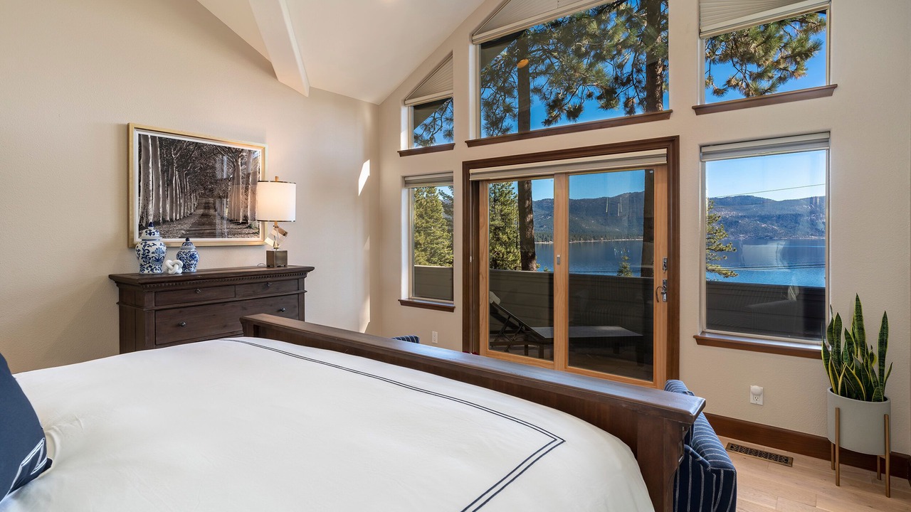 Photo of Bedroom in Crystal Bay