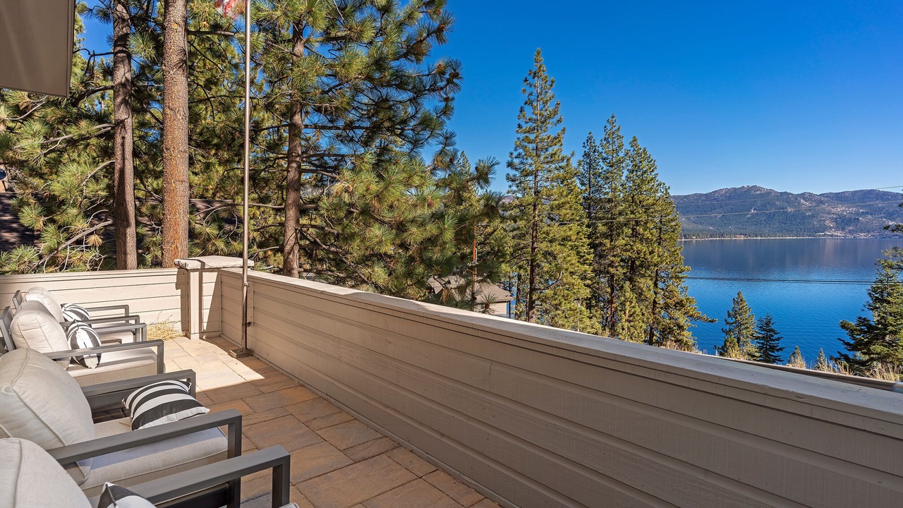 Photo of Patio Balcony in Crystal Bay