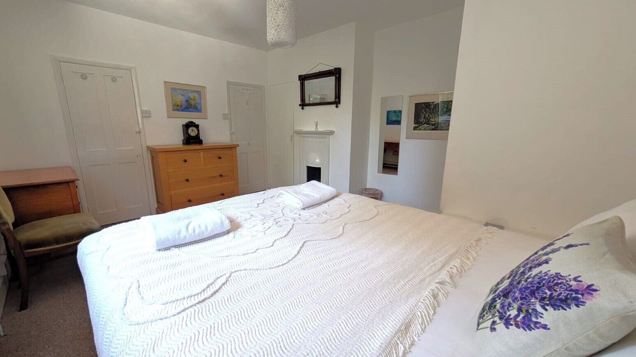 Photo of Bedroom in Ford