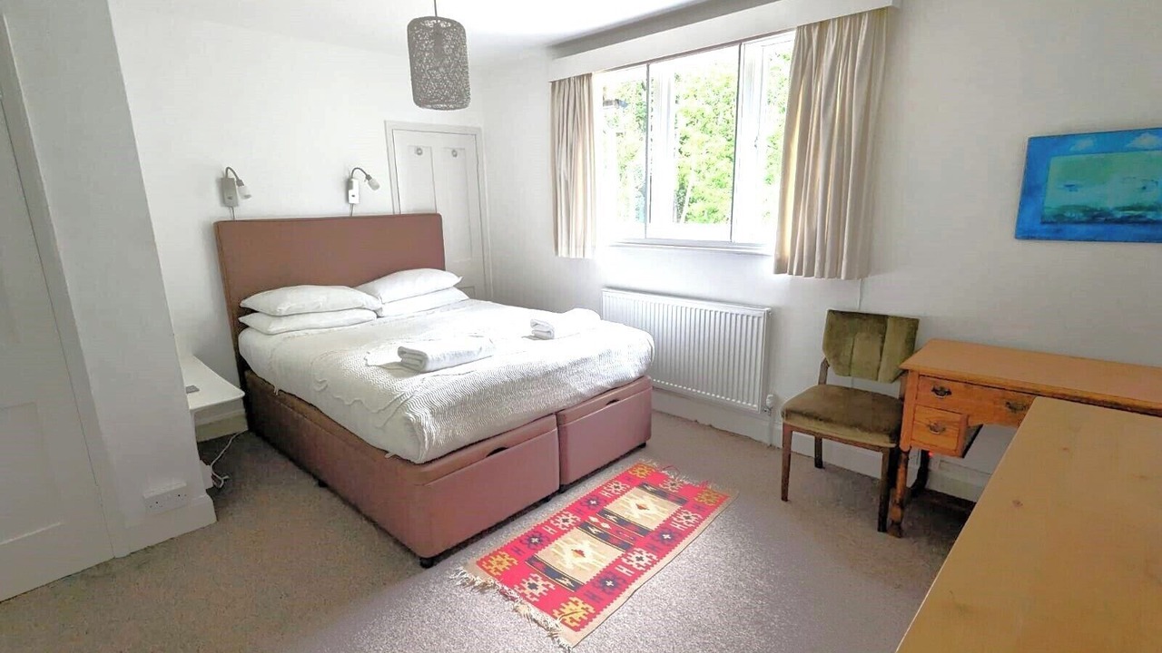 Photo of Bedroom in Ford