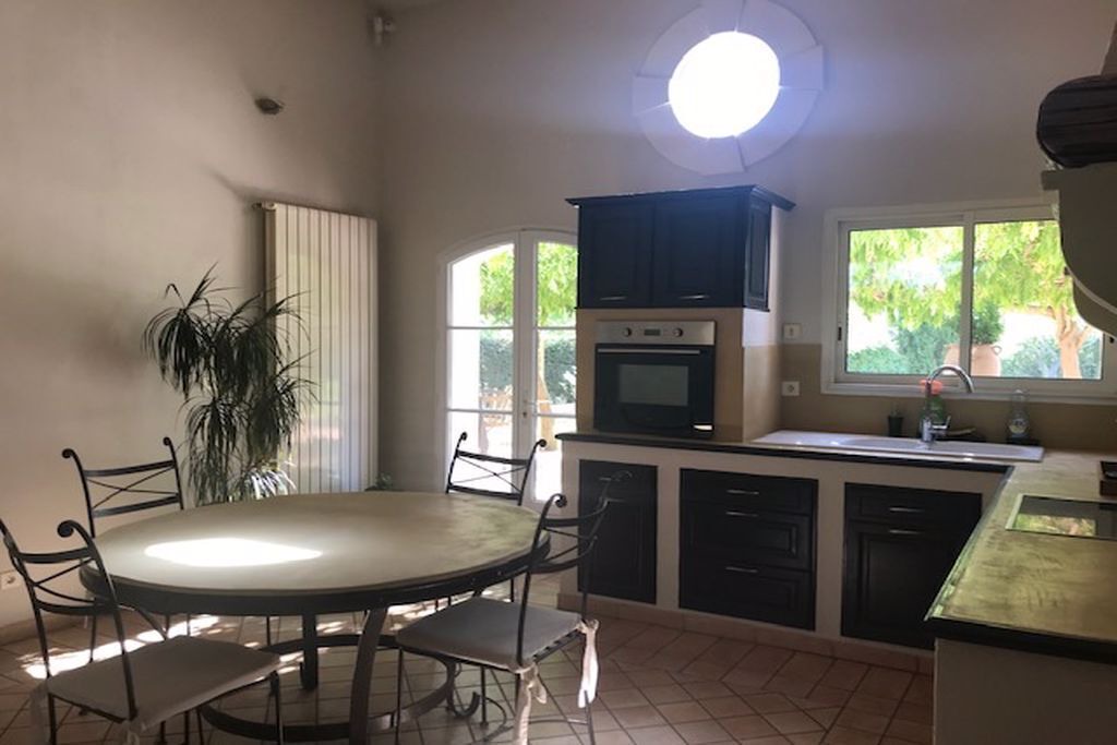 Photo of Kitchen in Montaren-et-Saint-Mediers